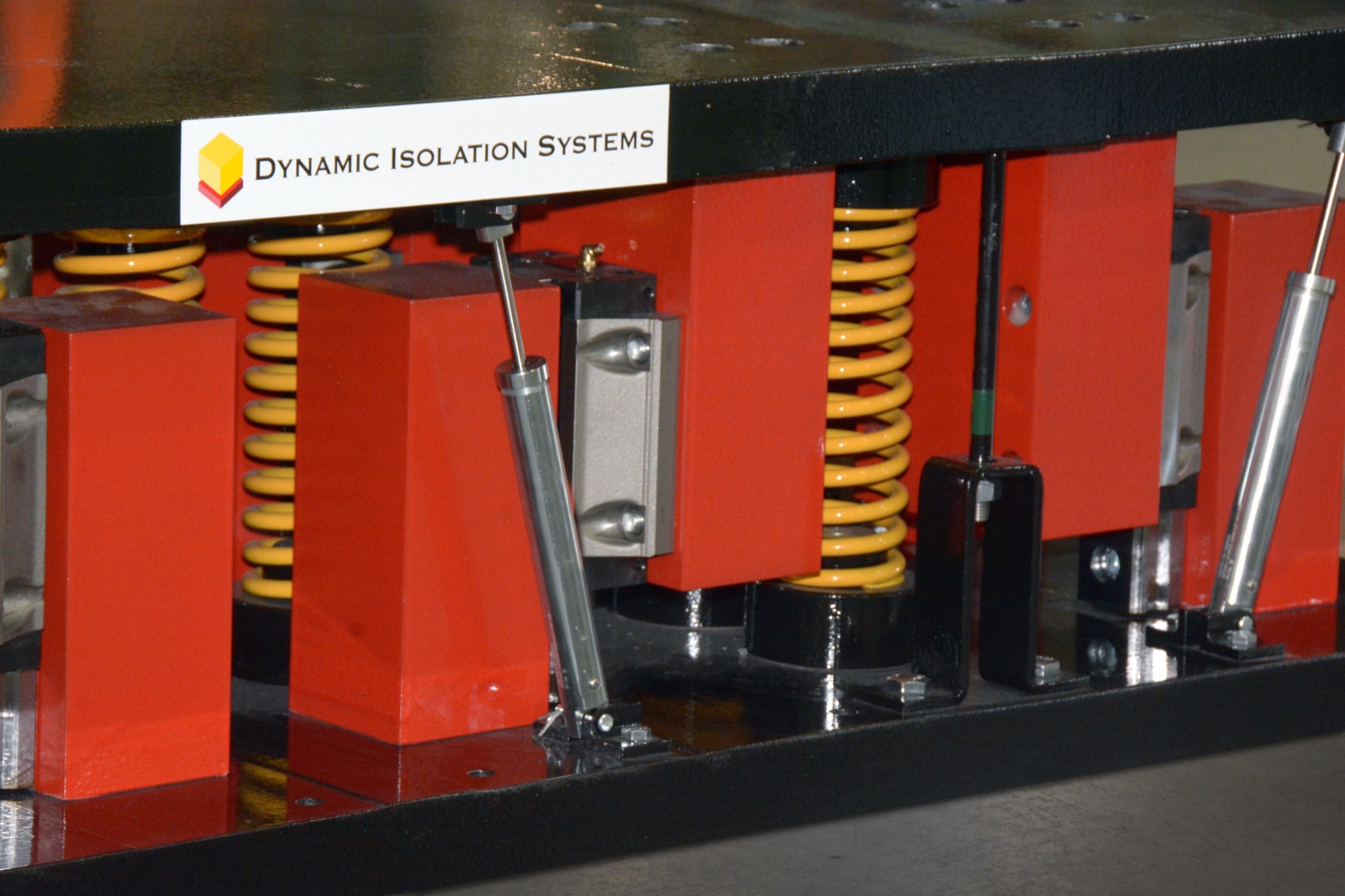 DIS multidirectional spring units for 3D isolation